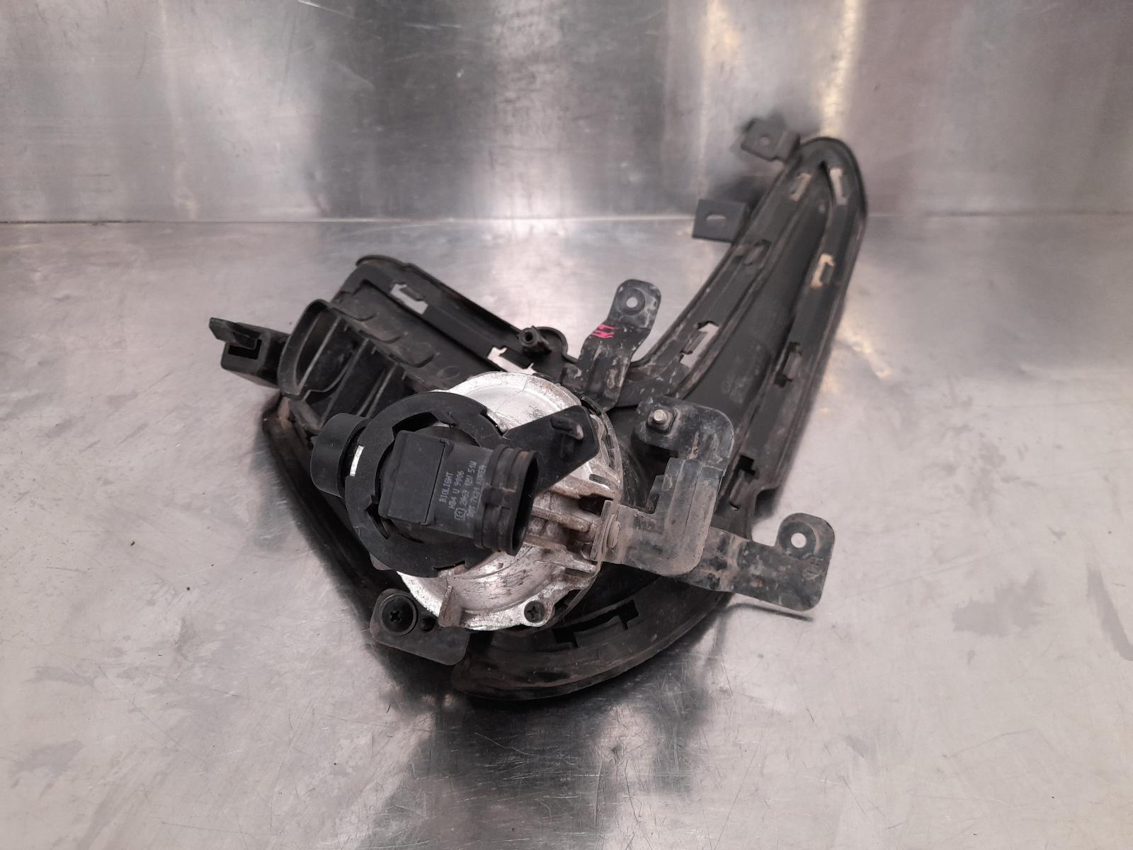 View Auto part Left Indicator/Fog/Side Hyundai Elantra 2017