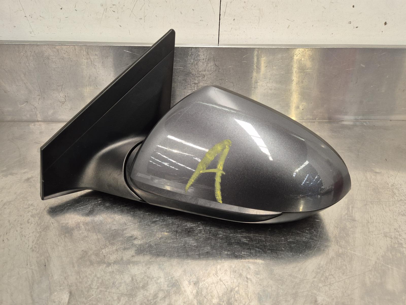 View Auto part Left Door Mirror Hyundai Elantra 2017