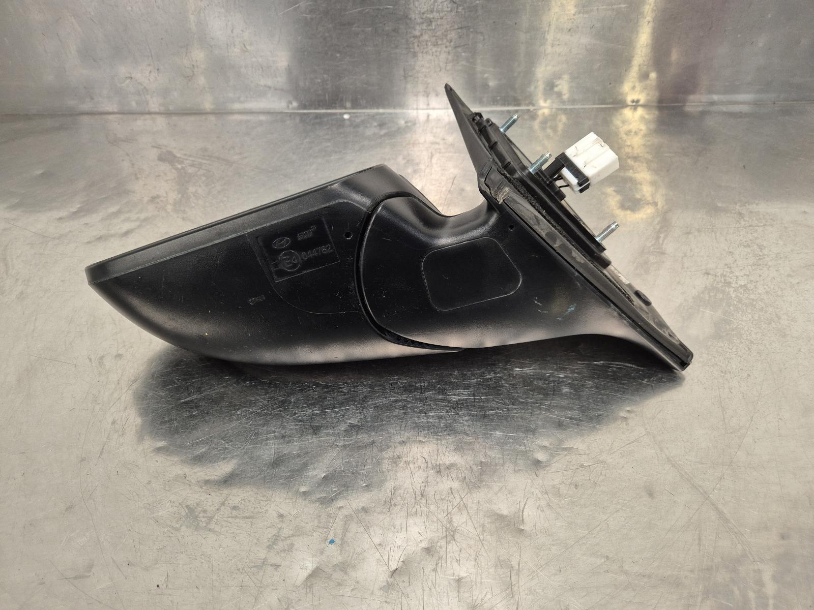View Auto part Left Door Mirror Hyundai Elantra 2017