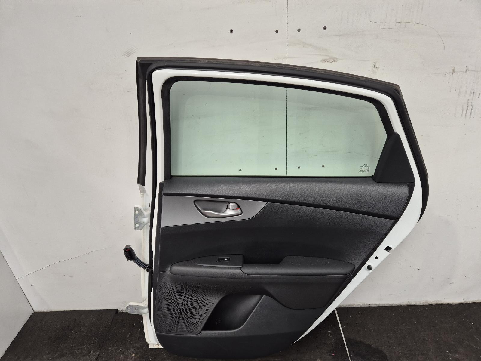 View Auto part Right Rear Door Sliding Kia Cerato 2020