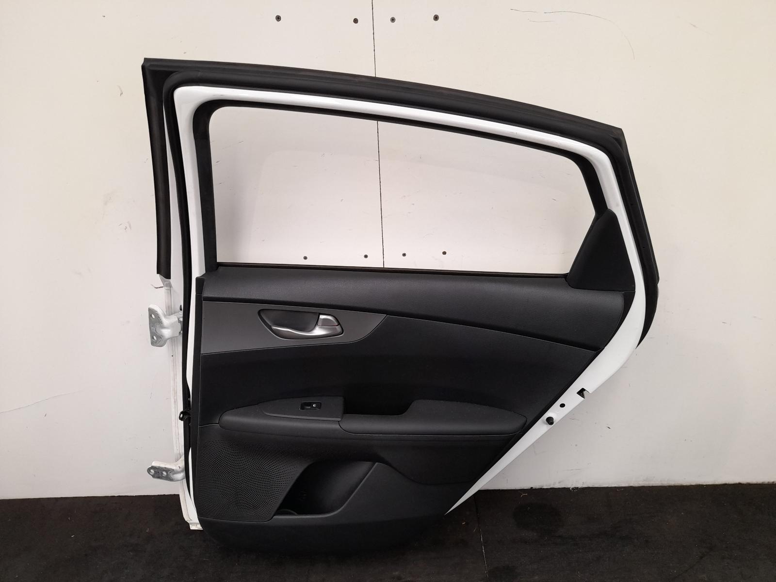 View Auto part Right Rear Door Sliding Kia Cerato 2020