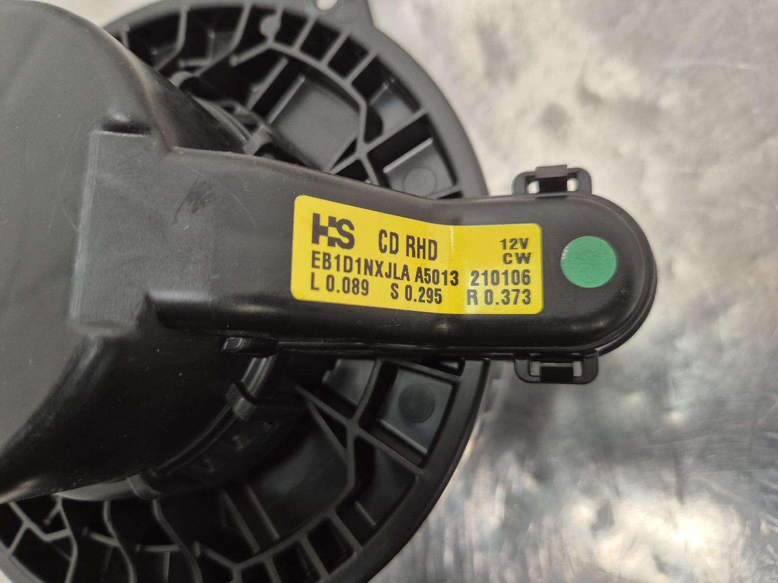 View Auto part Heater Fan Motor Kia Cerato 2020