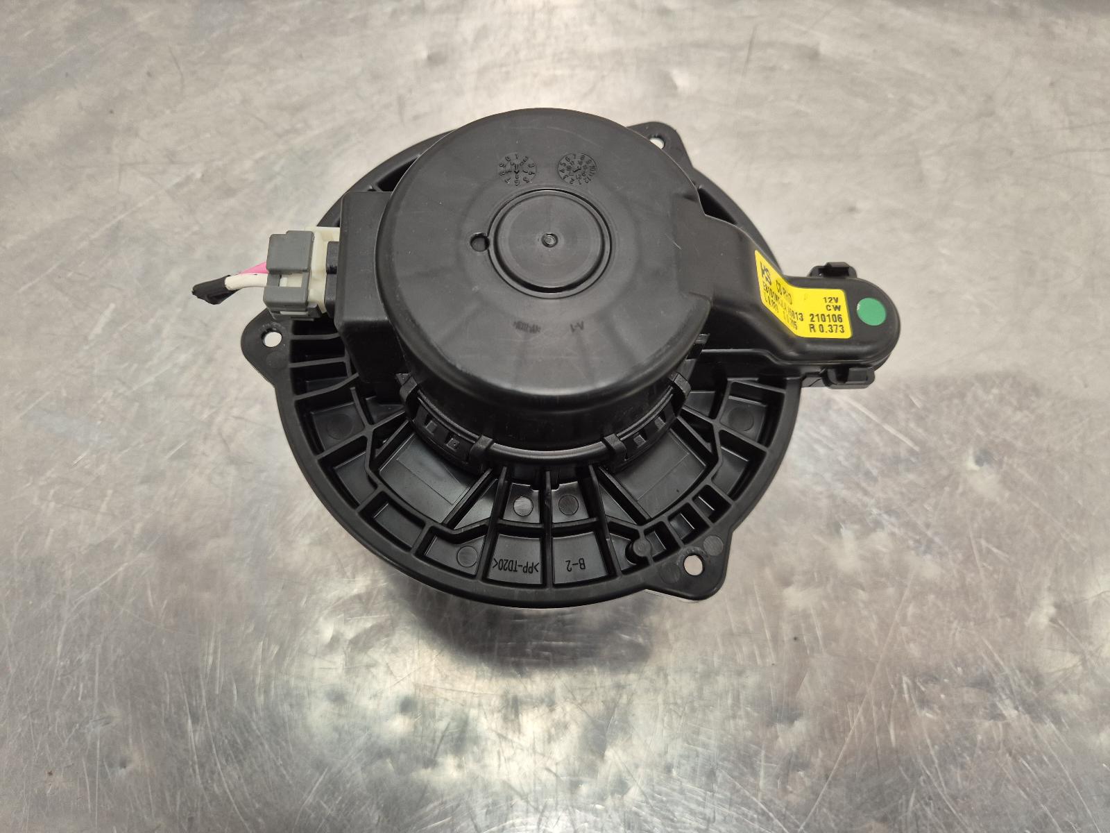 View Auto part Heater Fan Motor Kia Cerato 2020