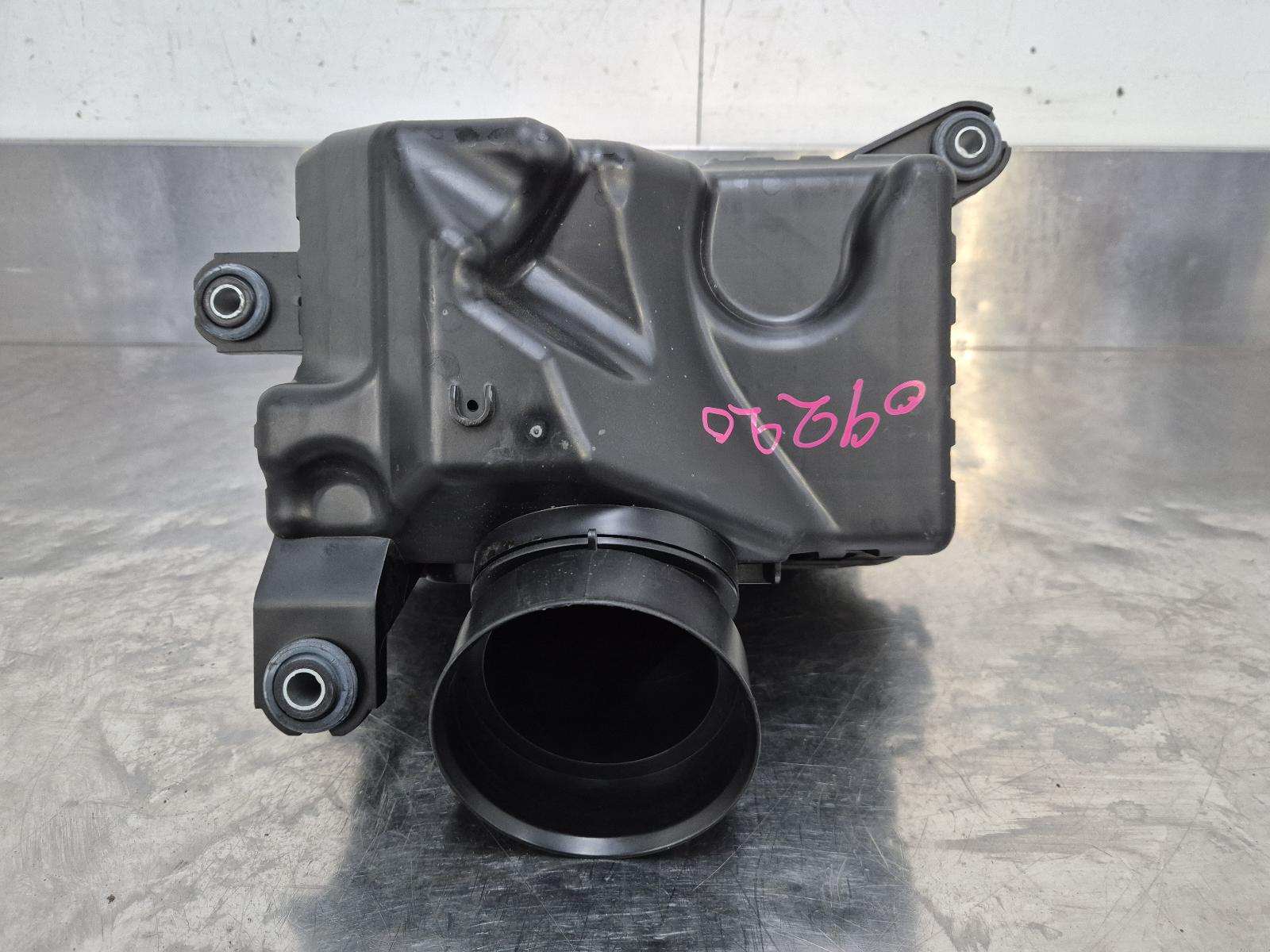 View Auto part Air Cleaner/Box Kia Cerato 2020
