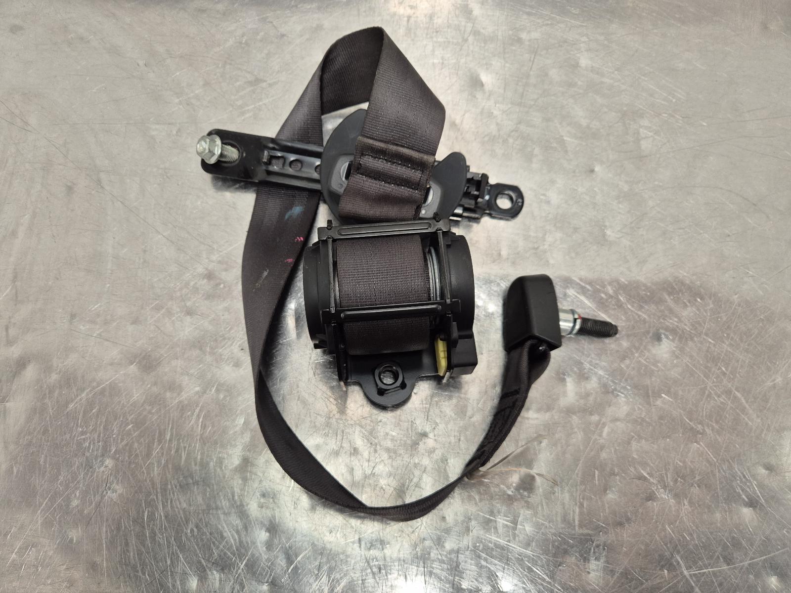 2022 Ldv G10 Seatbelt/Stalk View Auto part Seatbelt/Stalk Ldv G10 2022