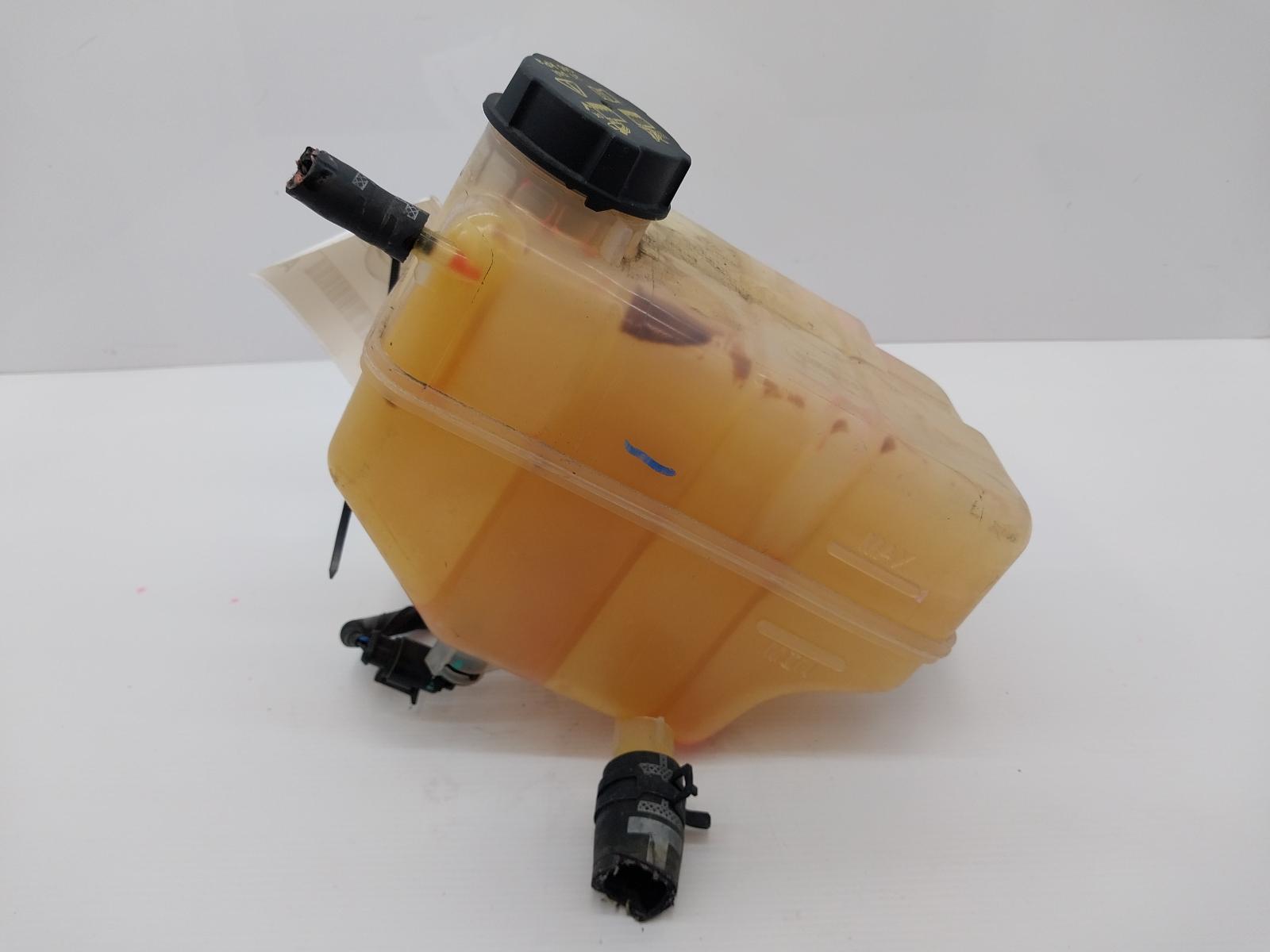 2022 Ldv G10 Overflow Bottle View Auto part Overflow Bottle Ldv G10 2022