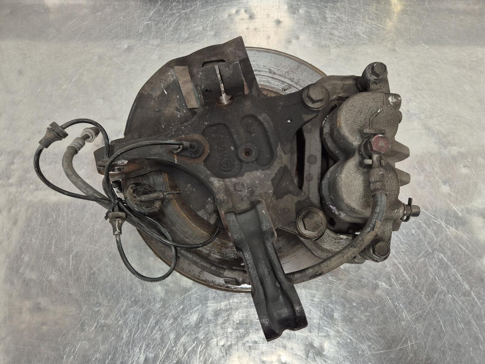 2022 Ldv G10 Left Front Hub Assembly View Auto part Left Front Hub Assembly Ldv G10 2022