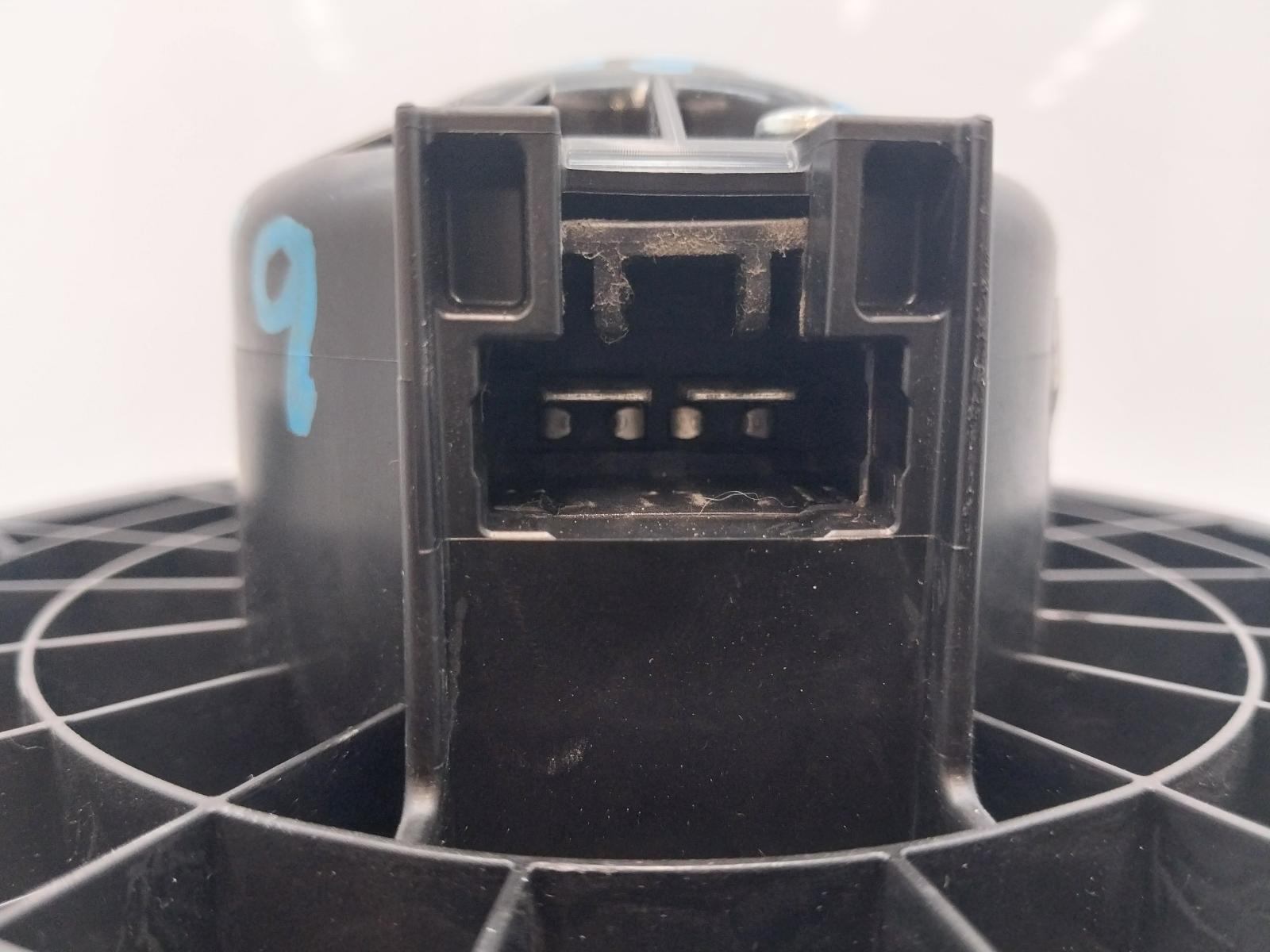 View Auto part Heater Fan Motor Suzuki Kizashi 2013