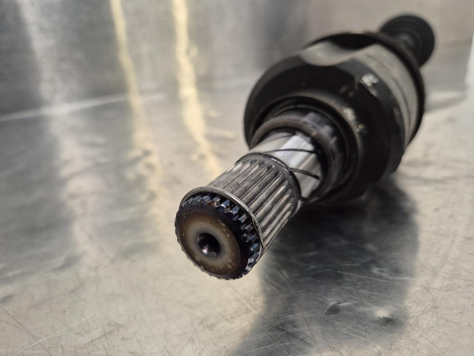 View Auto part Left Driveshaft Suzuki Kizashi 2013