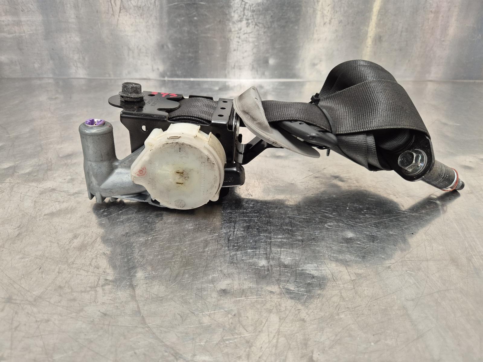 2014 Hyundai Iload/imax Seatbelt/Stalk View Auto part Seatbelt/Stalk Hyundai Iload/imax 2014