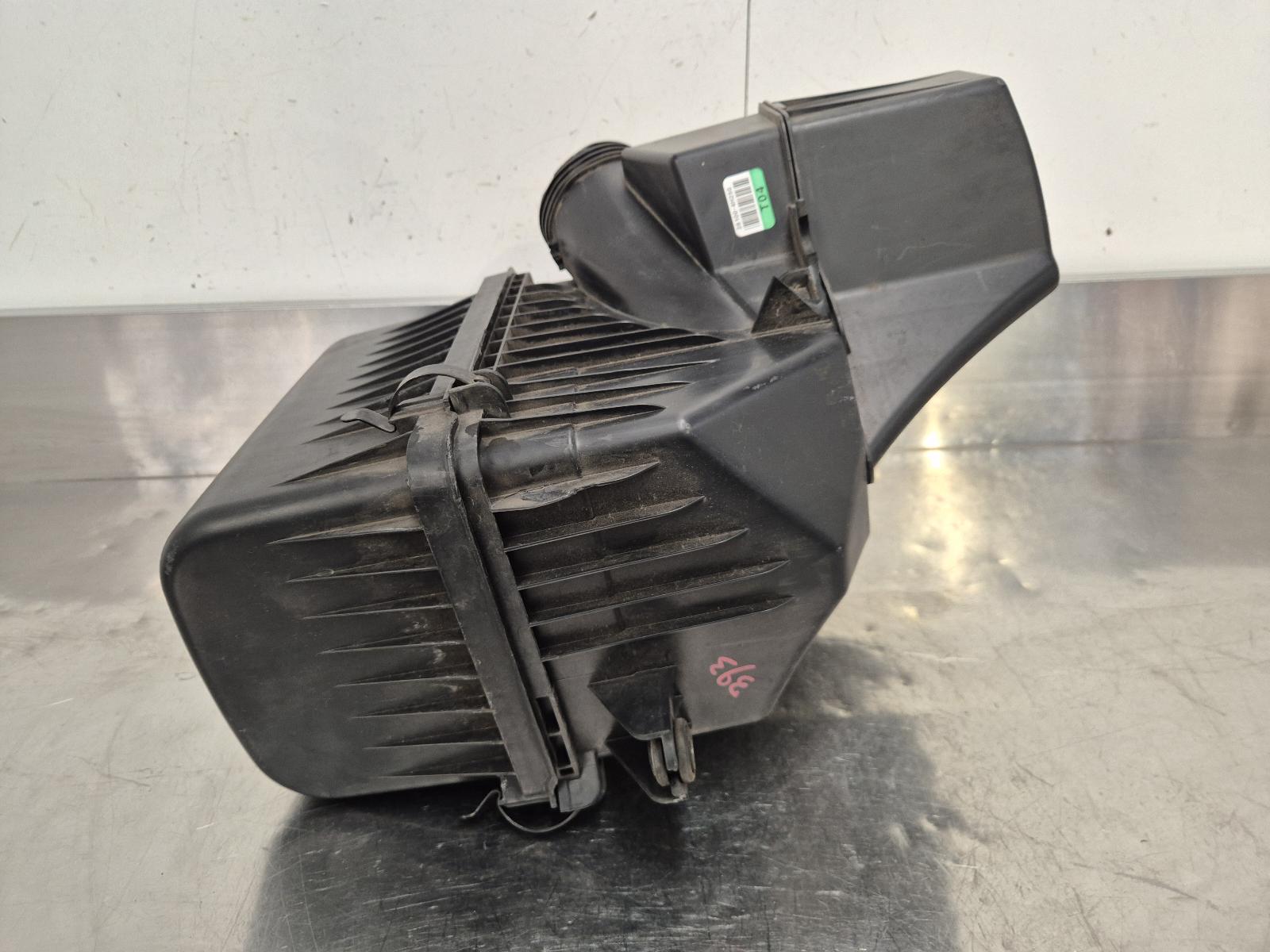 2014 Hyundai Iload/imax Air Cleaner/Box View Auto part Air Cleaner/Box Hyundai Iload/imax 2014