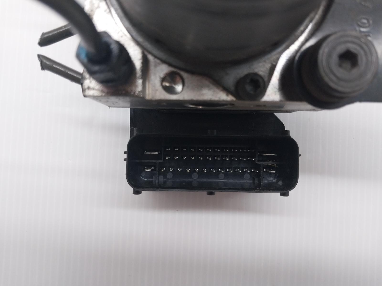 2014 Hyundai Iload/imax Abs Pump/Modulator View Auto part Abs Pump/Modulator Hyundai Iload/imax 2014
