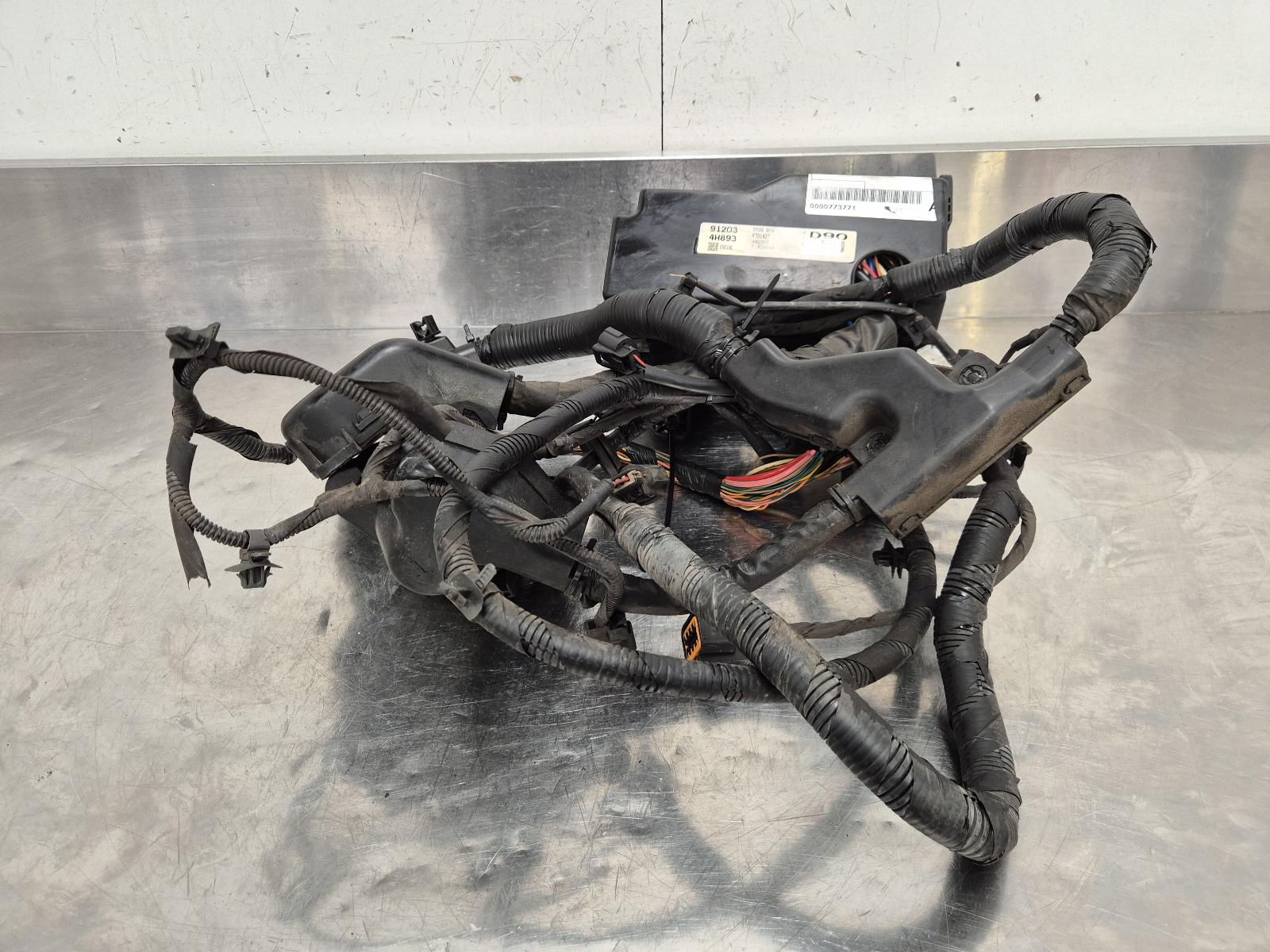 2014 Hyundai Iload/imax Fuse Box View Auto part Fuse Box Hyundai Iload/imax 2014