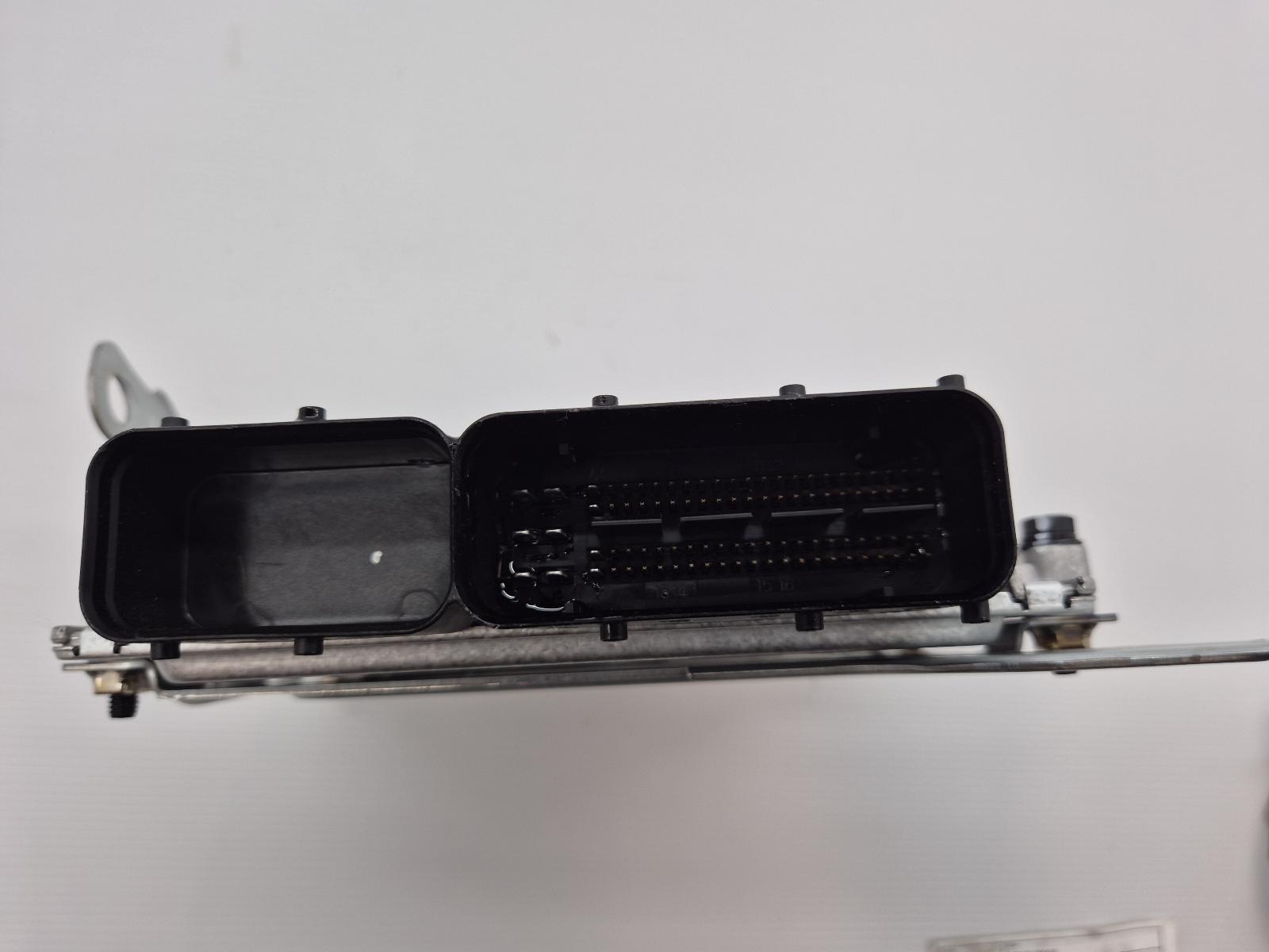 2014 Hyundai Iload/imax Ecu View Auto part Ecu Hyundai Iload/imax 2014