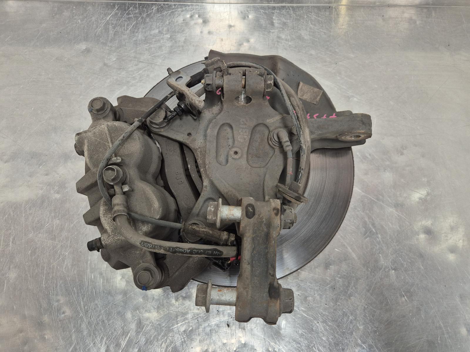 View Auto part Right Front Hub Assembly Hyundai Iload/imax 2014