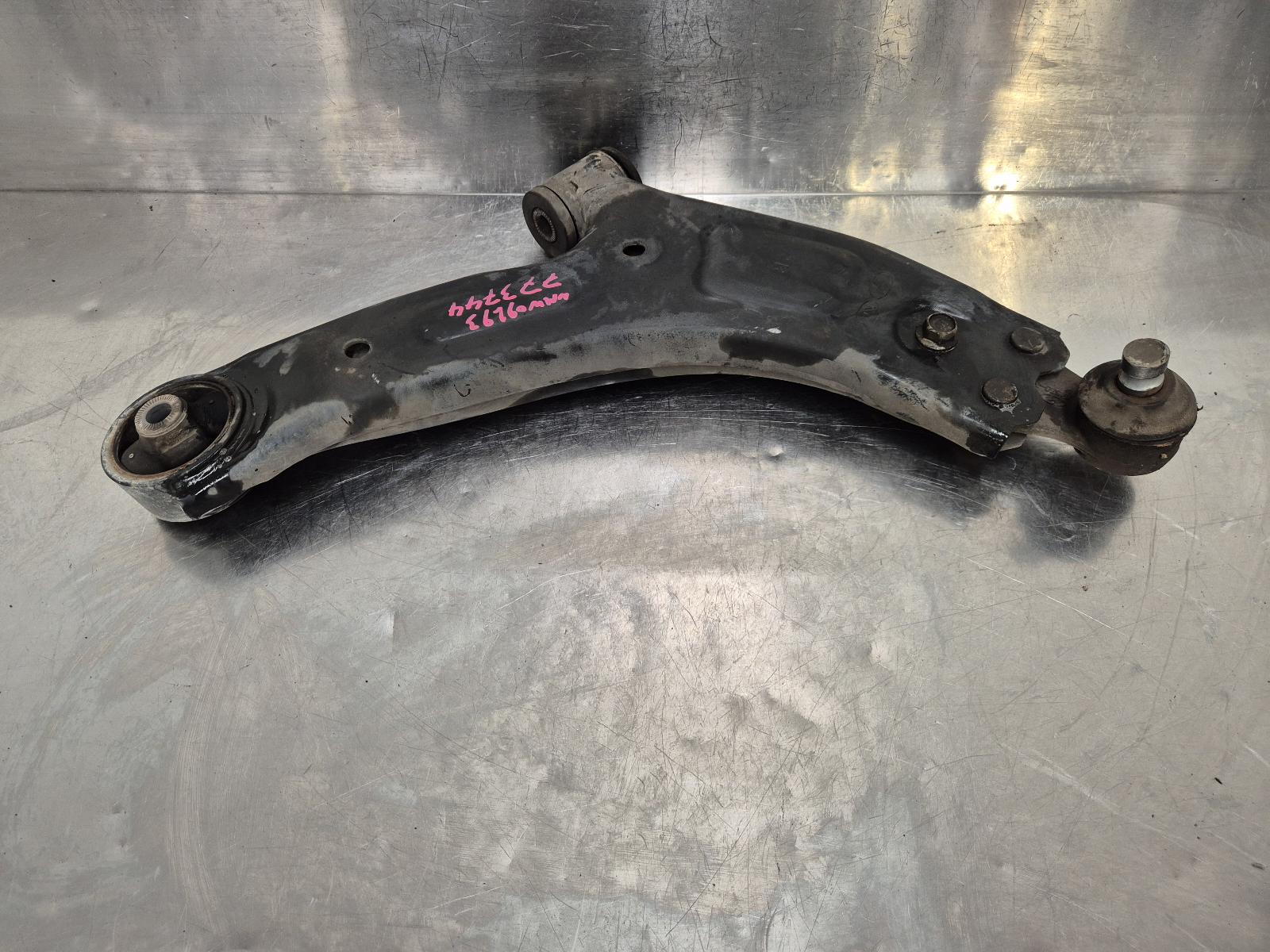 2014 Hyundai Iload/imax Right Front Lower Control Arm View Auto part Right Front Lower Control Arm Hyundai Iload/imax 2014