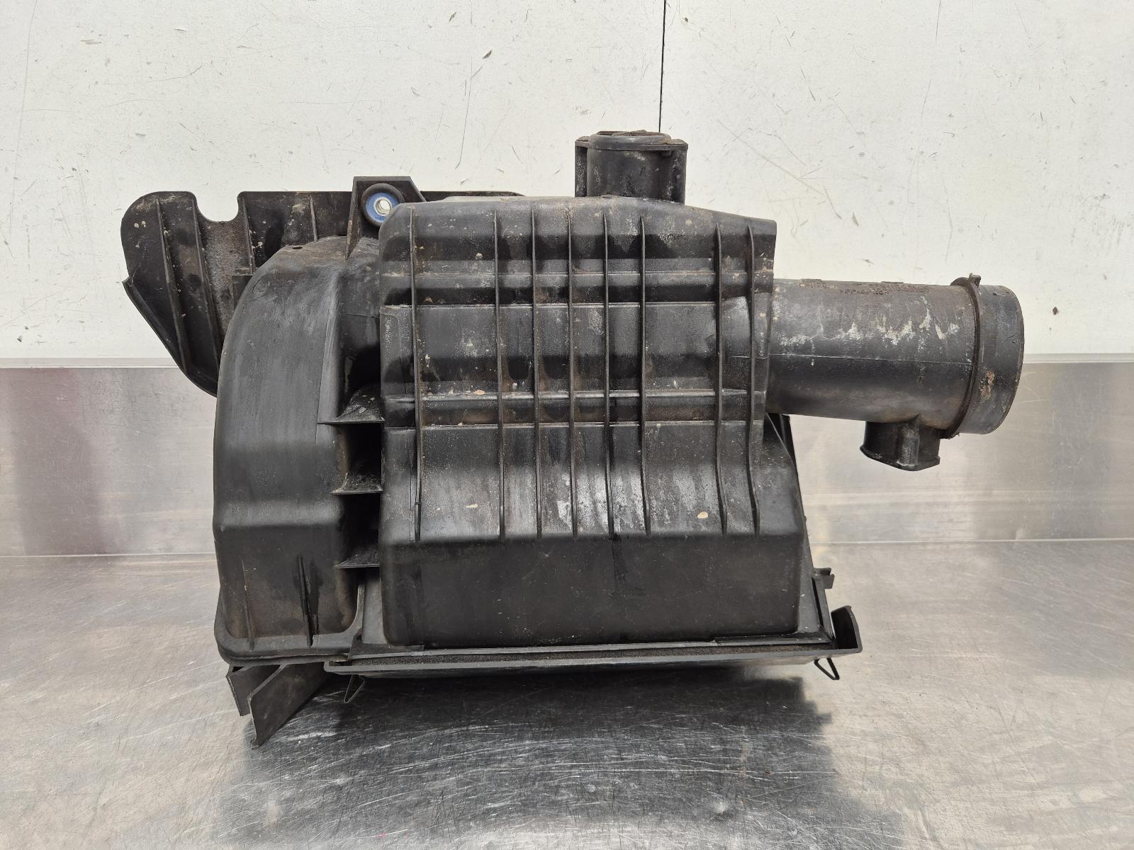 View Auto part Air Cleaner/Box Porsche Boxster 1998