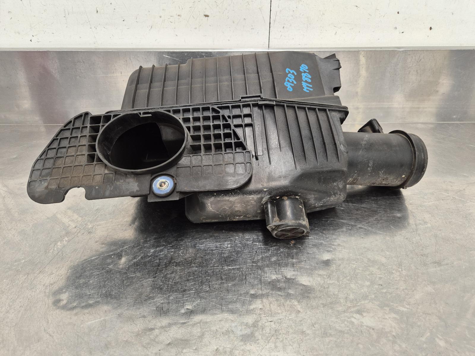 View Auto part Air Cleaner/Box Porsche Boxster 1998