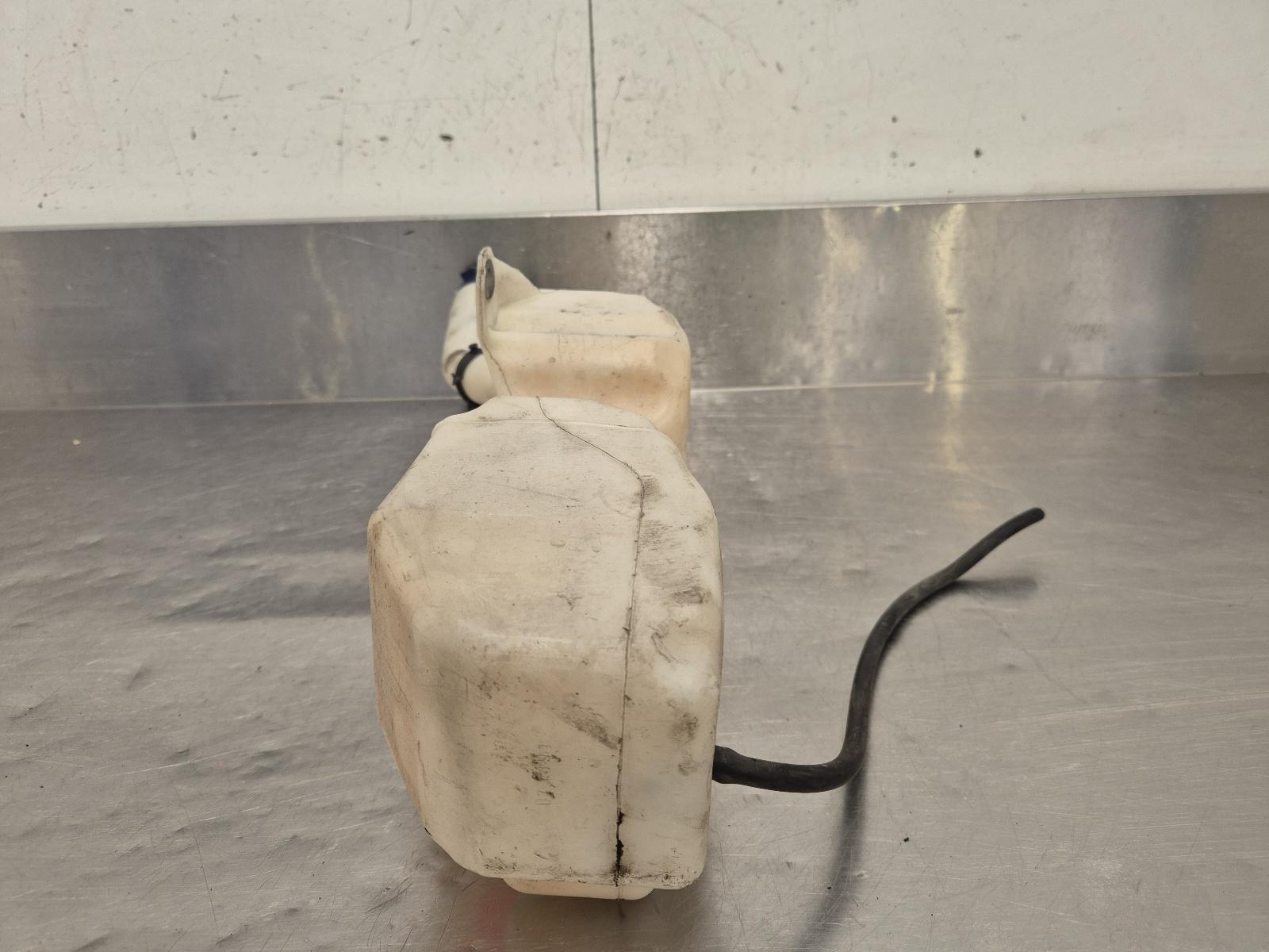 View Auto part Washer Bottle Fiat 500 2015