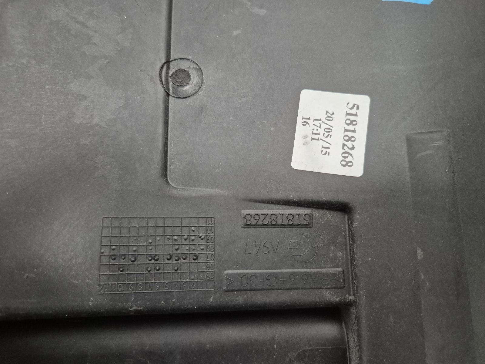 View Auto part Air Cleaner/Box Fiat 500 2015