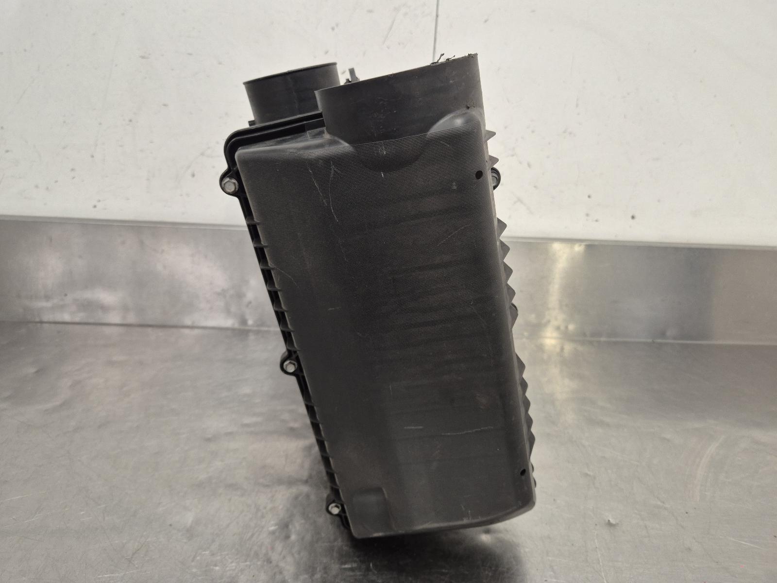 View Auto part Air Cleaner/Box Fiat 500 2015