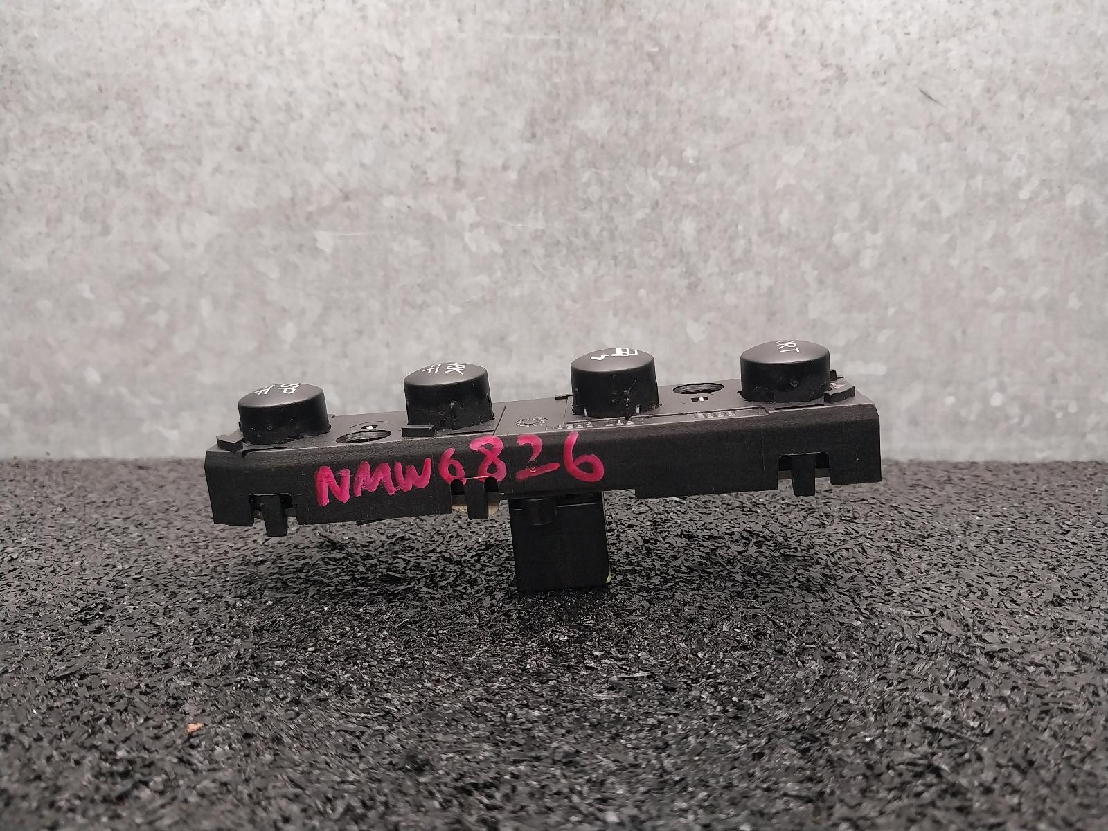2008 Maserati Granturismo Misc Switch/Relay View Auto part Misc Switch/Relay Maserati Granturismo 2008