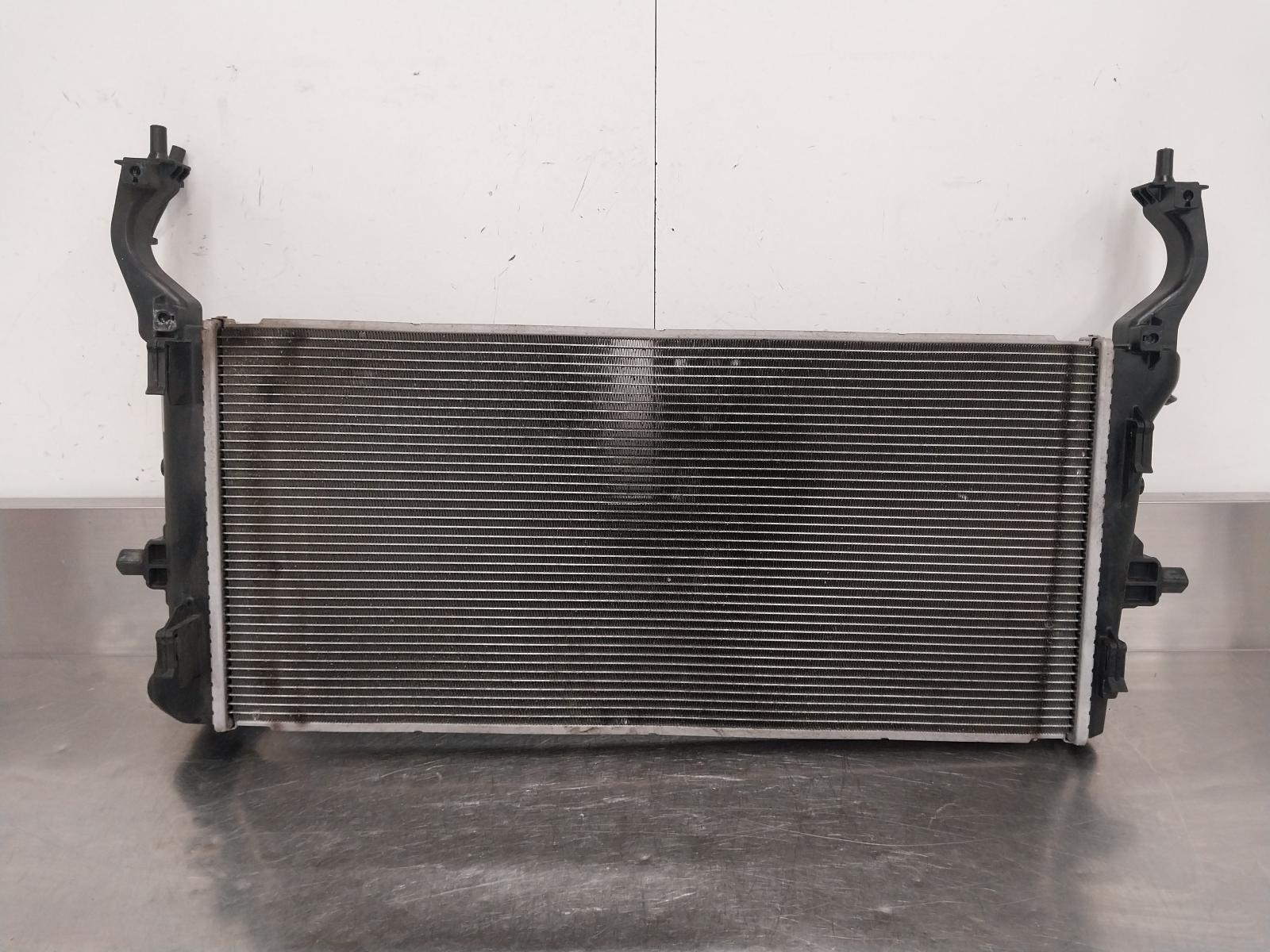 View Auto part Radiator Hyundai I30 2019