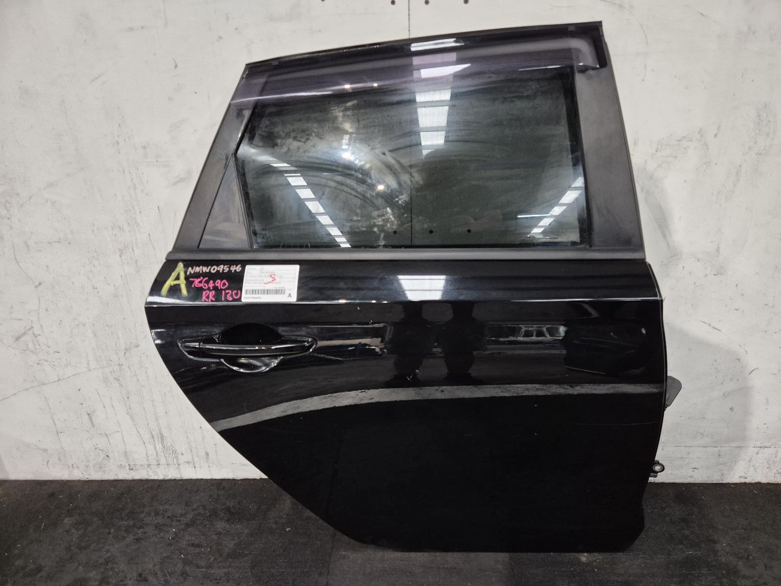 View Auto part Right Rear Door Sliding Hyundai I30 2019