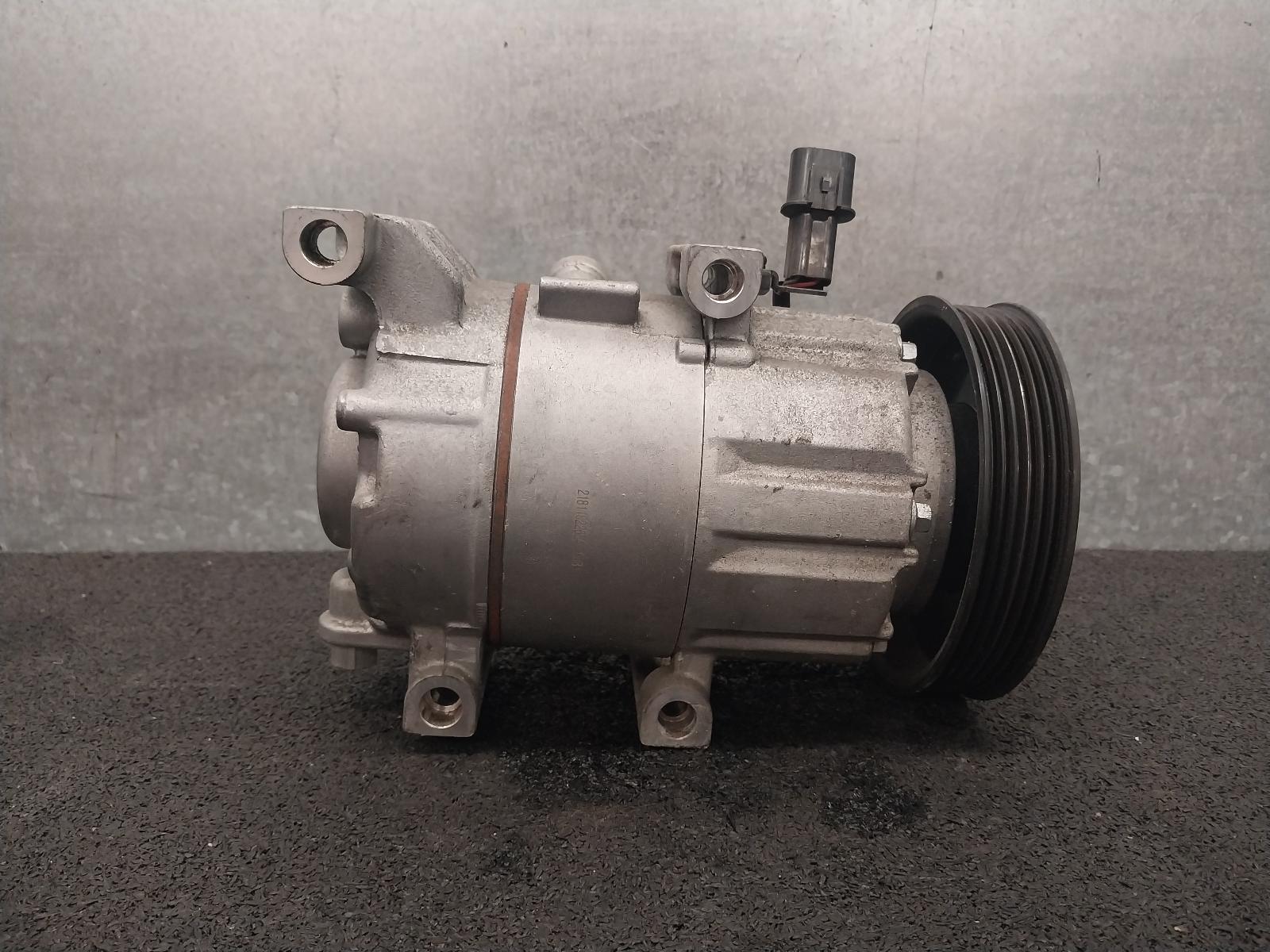 2019 Hyundai I30 A/C Compressor View Auto part A/C Compressor Hyundai I30 2019
