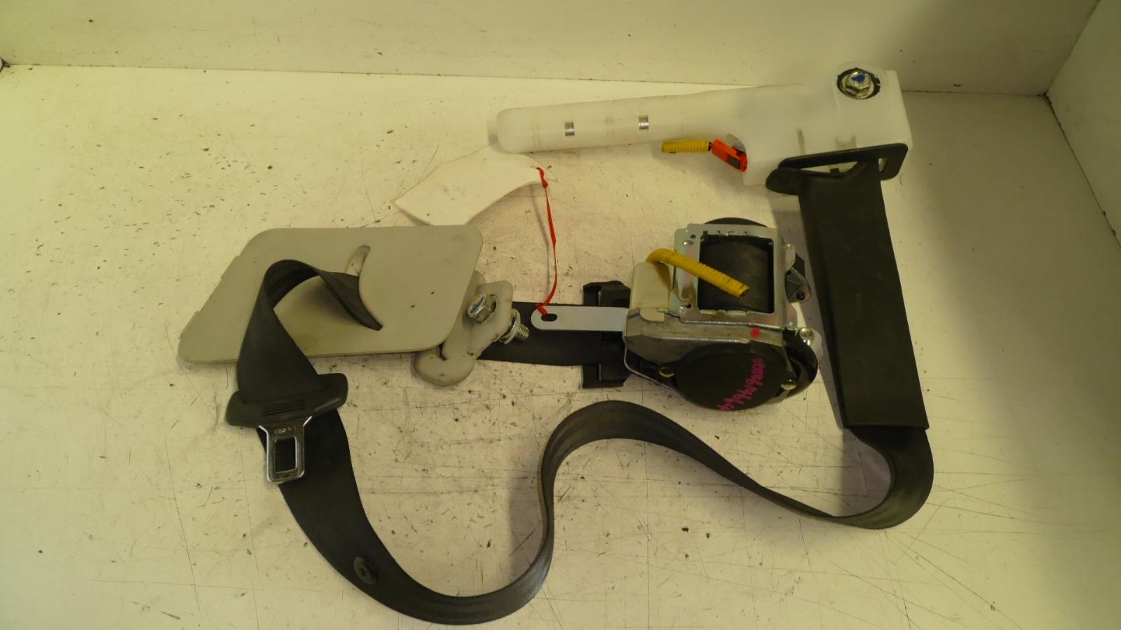 2013 Proton Preve Seatbelt/Stalk View Auto part Seatbelt/Stalk Proton Preve 2013