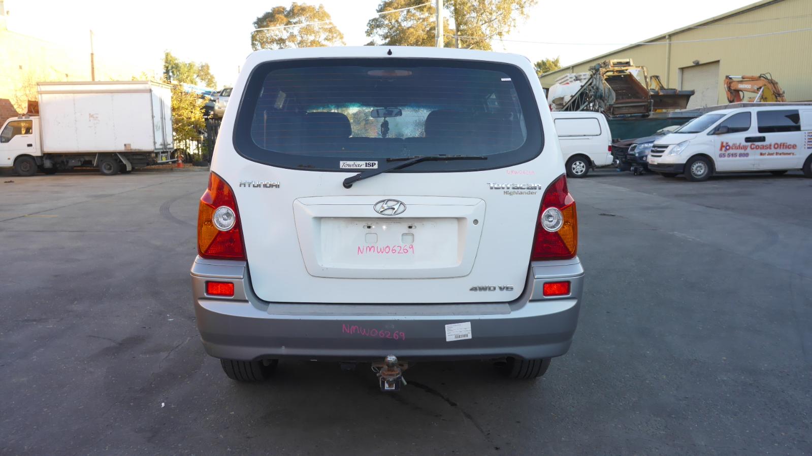 View Auto part Right Taillight Hyundai Terracan 2002