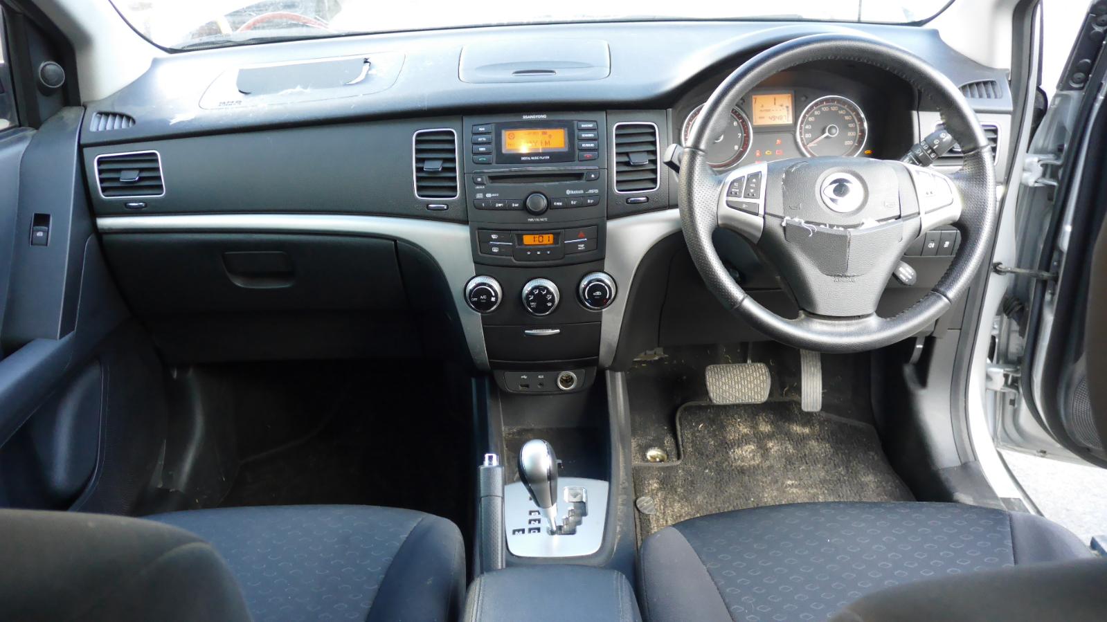 2013 Ssangyong Korando Left Headlamp View Auto part Left Headlamp Ssangyong Korando 2013