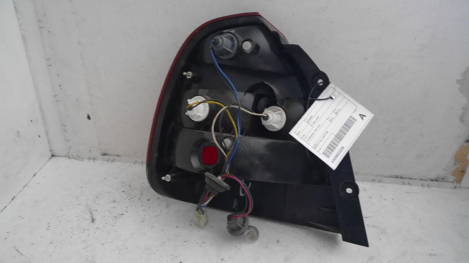 View Auto part Right Taillight Daewoo Nubira 2001