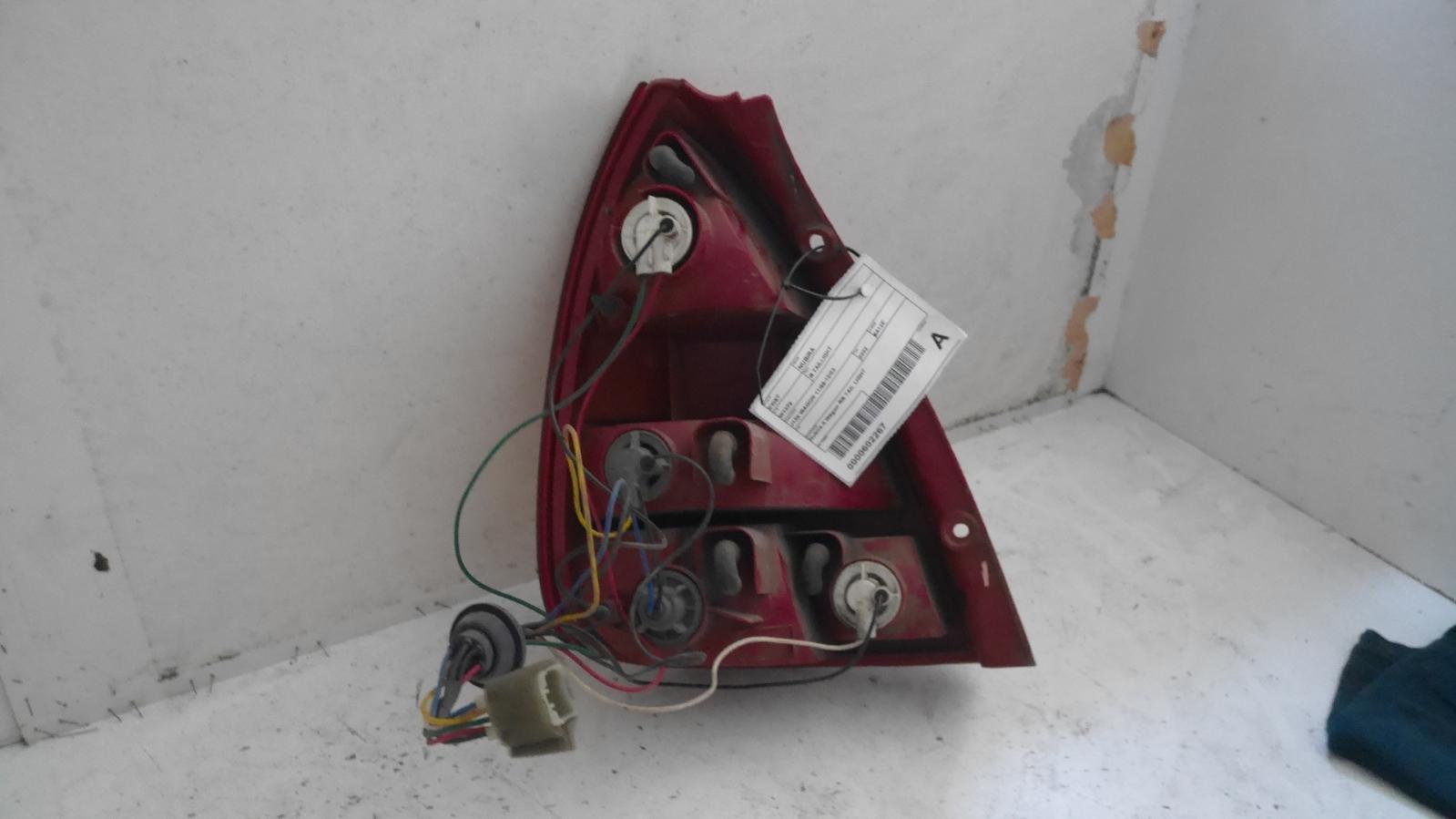2002 Daewoo Nubira Right Taillight View Auto part Right Taillight Daewoo Nubira 2002
