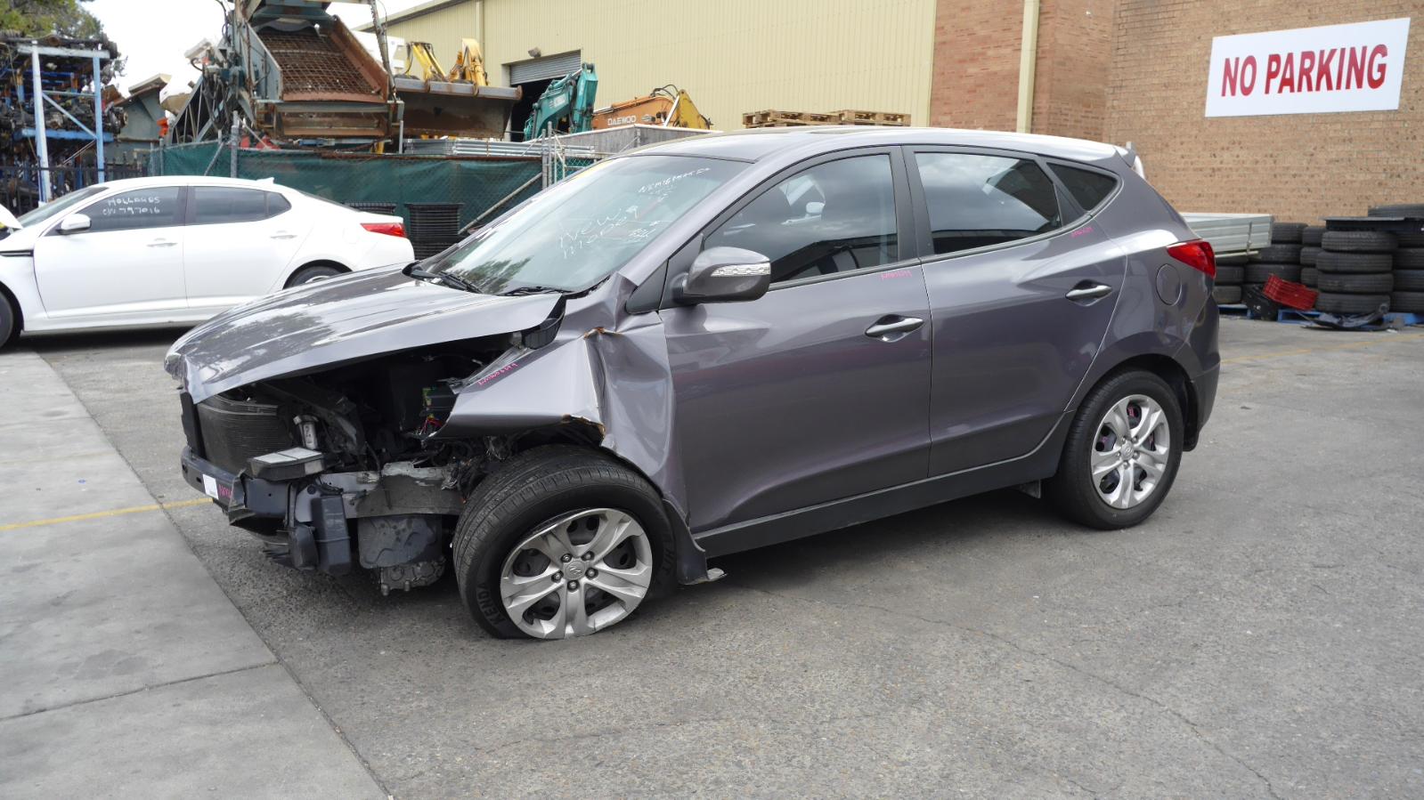 2012 Hyundai Ix35 Glove Box View Auto part Glove Box Hyundai Ix35 2012