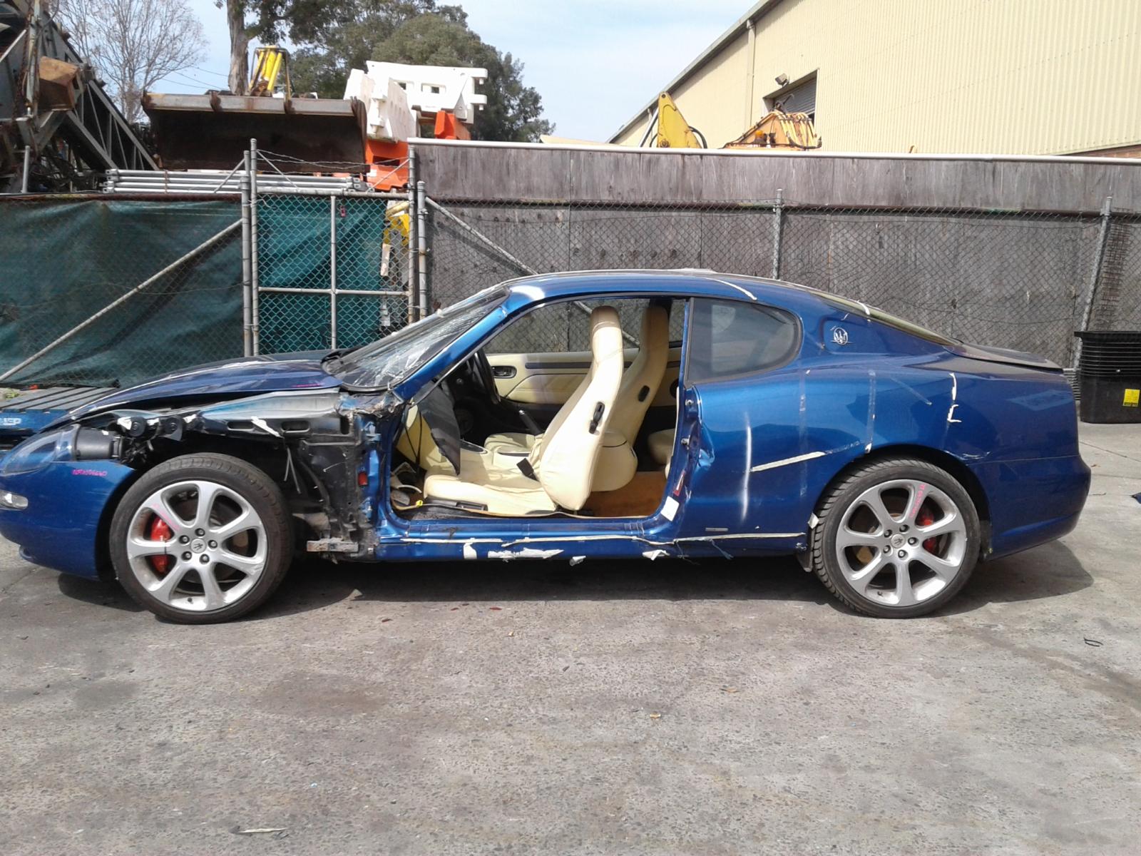 View Auto part Seatbelt/Stalk Maserati 4200gt 2004