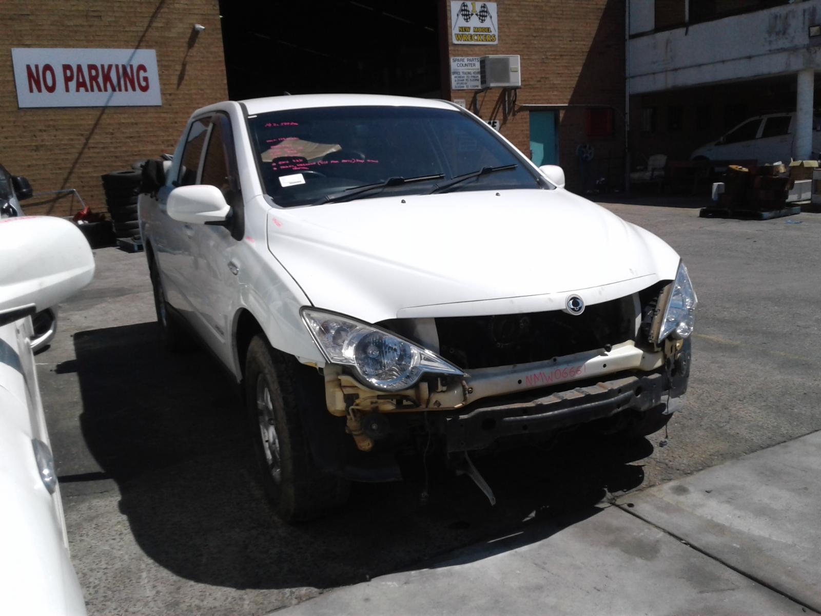 View Auto part Left Driveshaft Ssangyong Actyon 2009