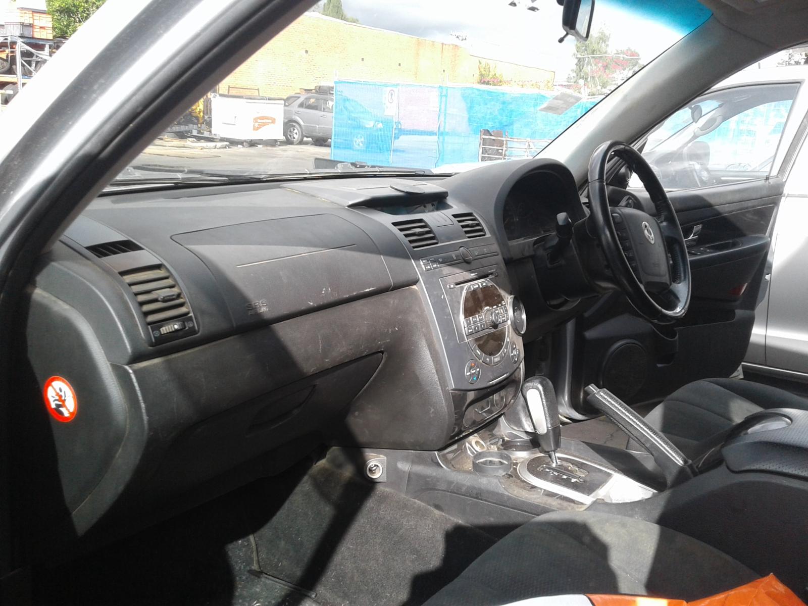 2008 Ssangyong Rexton Right Headlamp View Auto part Right Headlamp Ssangyong Rexton 2008
