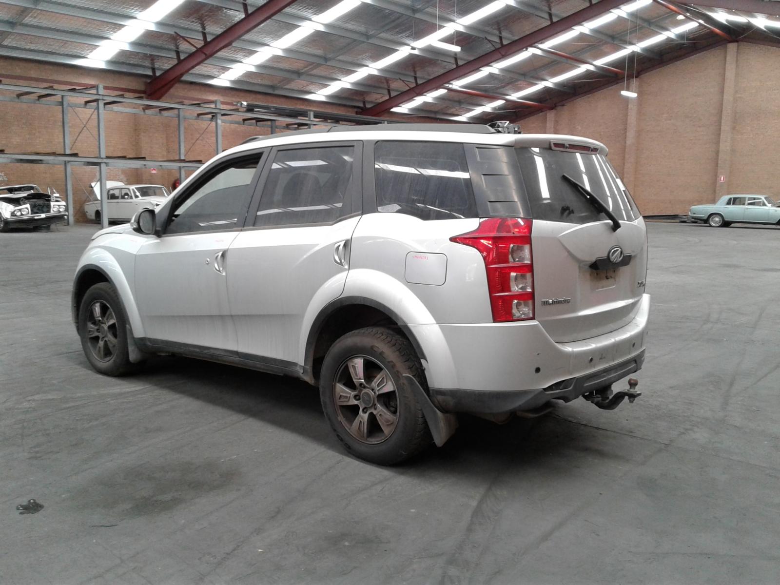 View Auto part Engine Mahindra Xuv500 2014