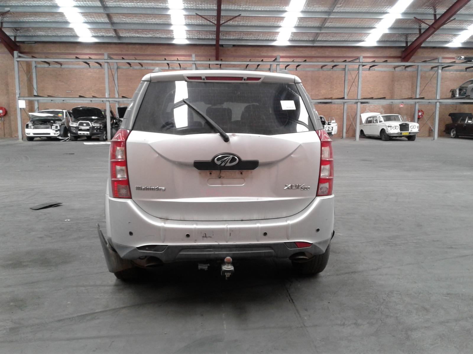 View Auto part Left Indicator/Fog/Side Mahindra Xuv500 2014