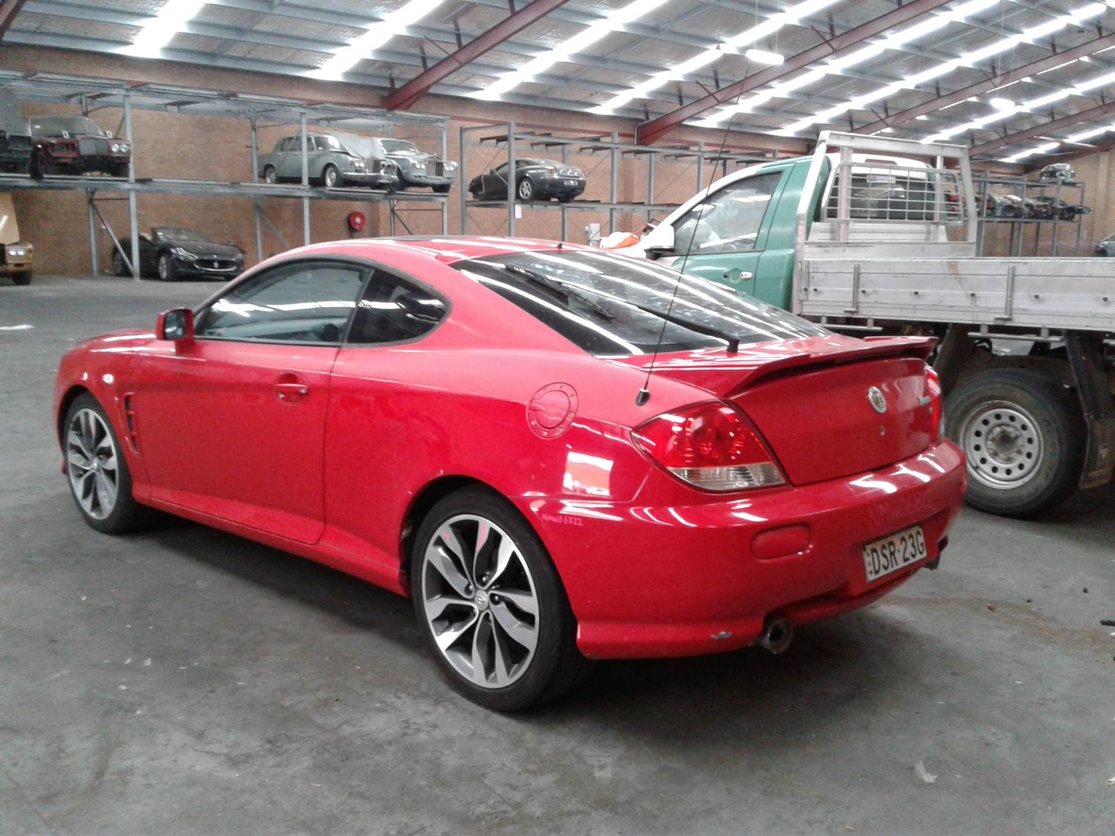 View Auto part A/C Condenser Hyundai Tiburon 2005