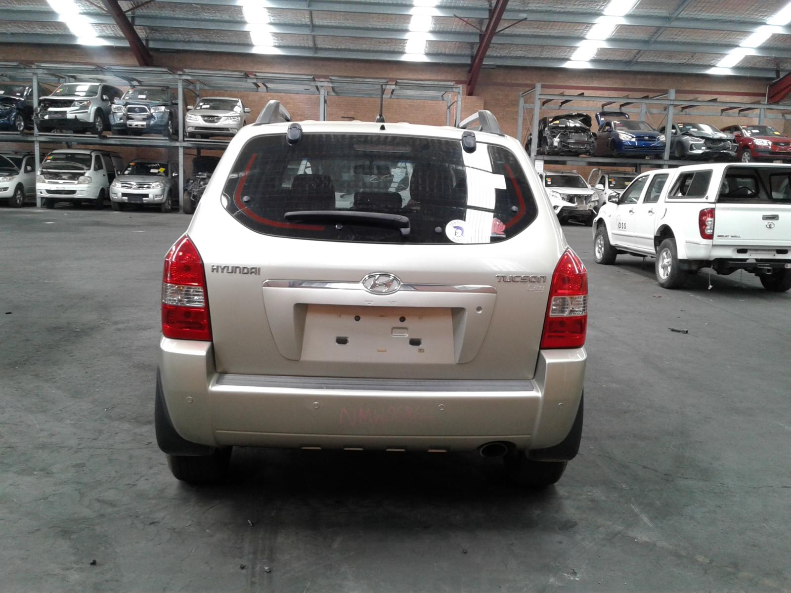 2008 Hyundai Tucson Hatch Strut View Auto part Hatch Strut Hyundai Tucson 2008