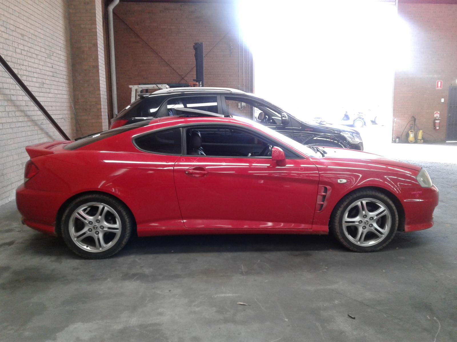 View Auto part A/C Condenser Hyundai Tiburon 2004