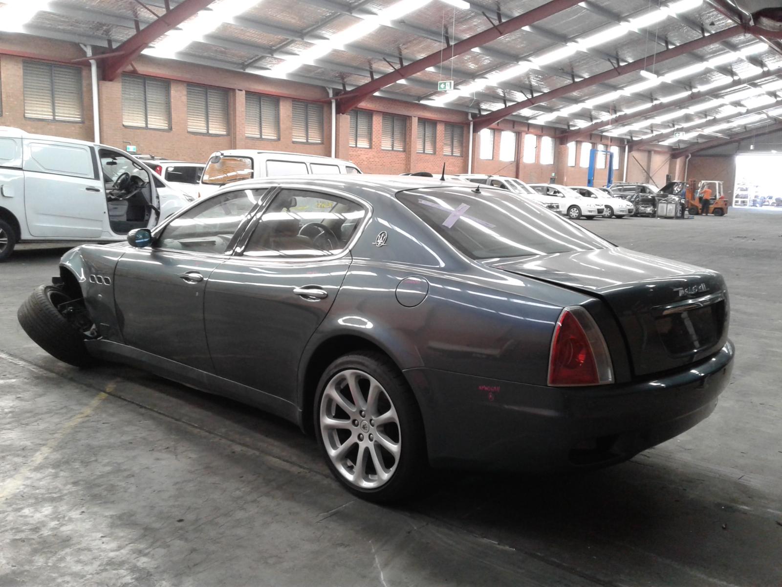View Auto part Bonnet Lock/Support Maserati Quattroporte 2004