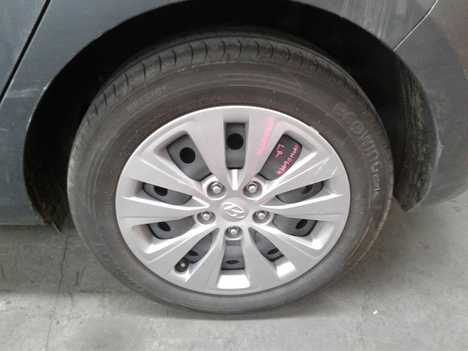 View Auto part Left Driveshaft Hyundai I30 2018