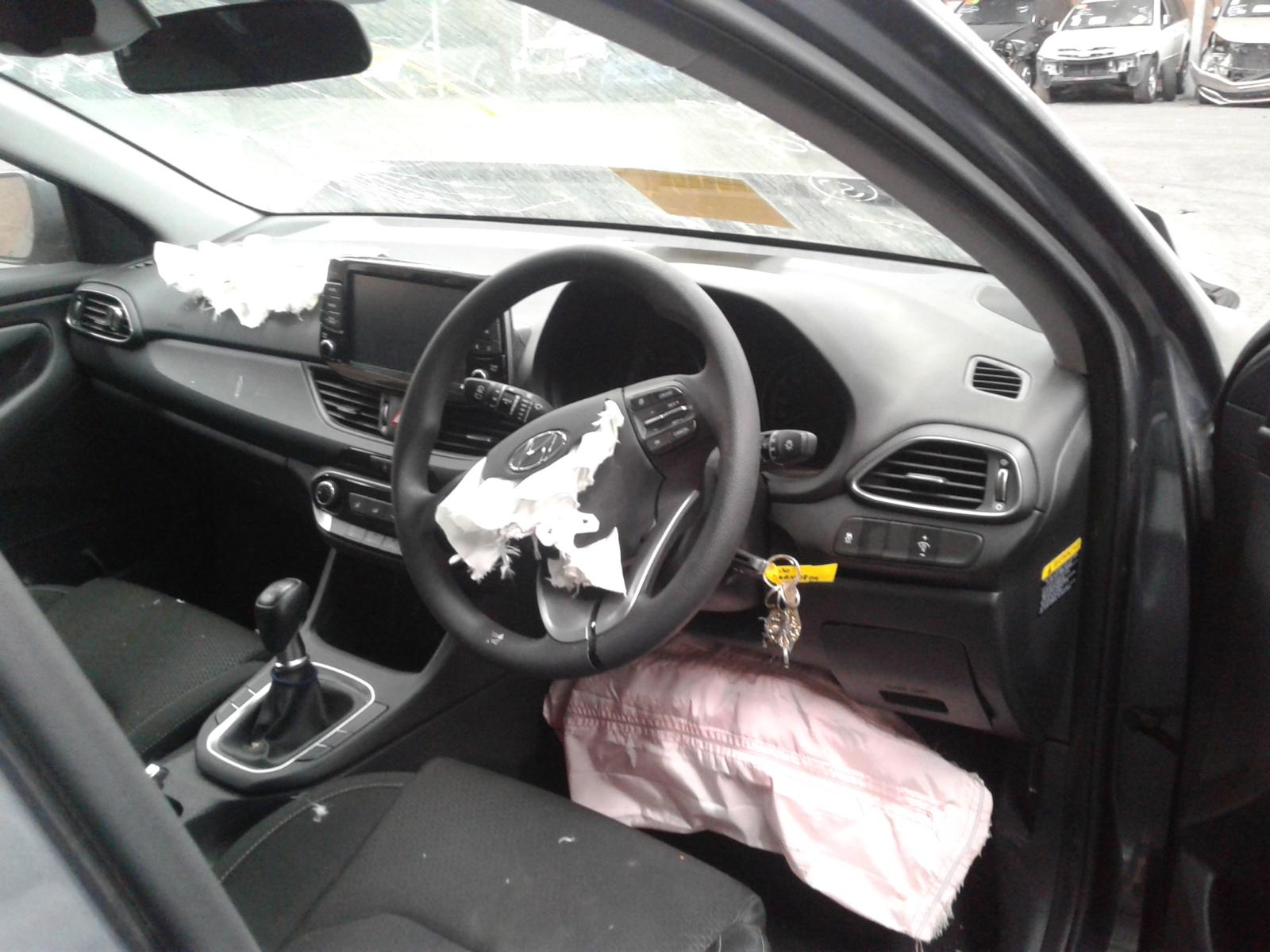 View Auto part Left Driveshaft Hyundai I30 2018