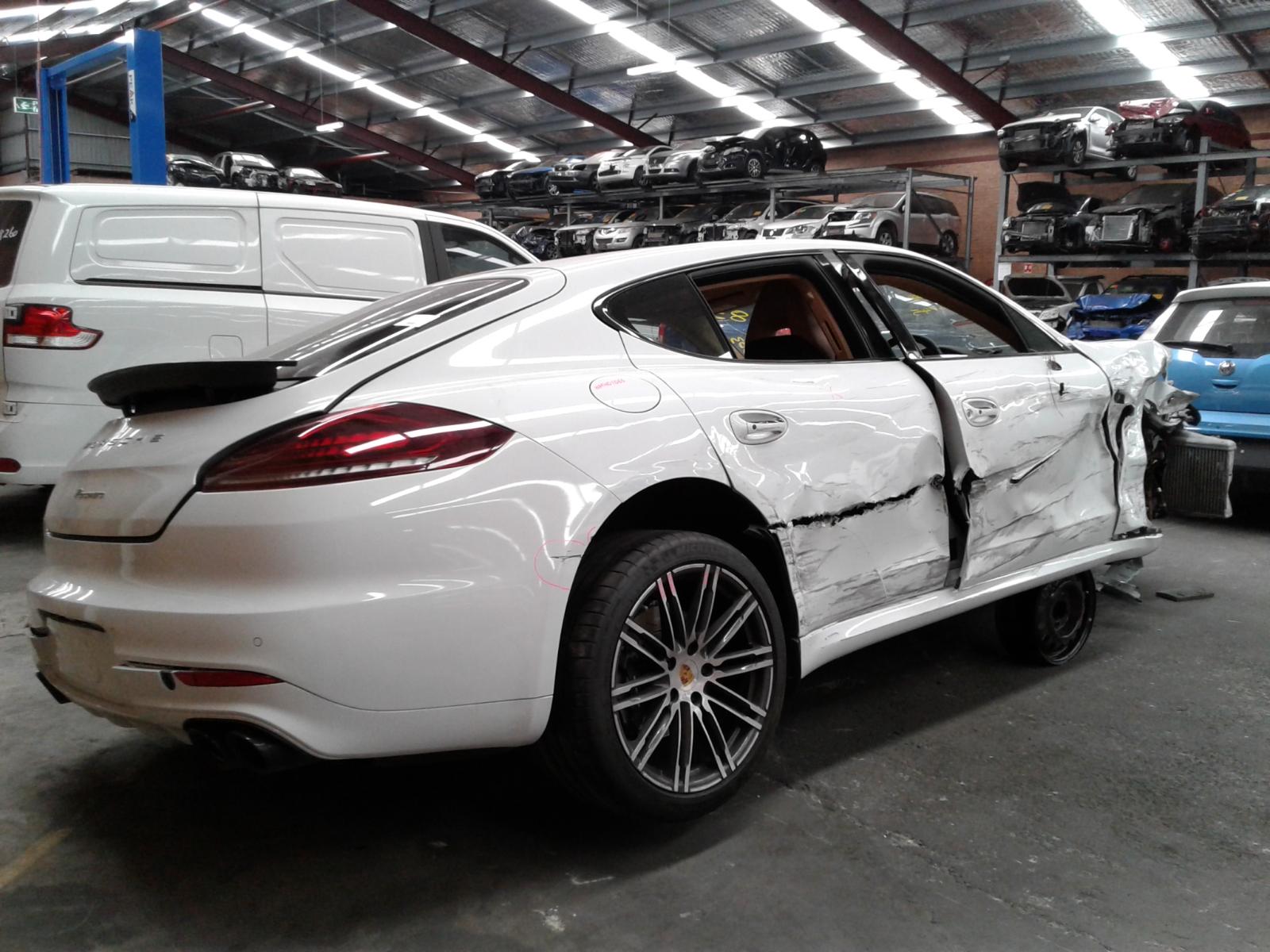 View Auto part Door Handle Porsche Panamera 2015