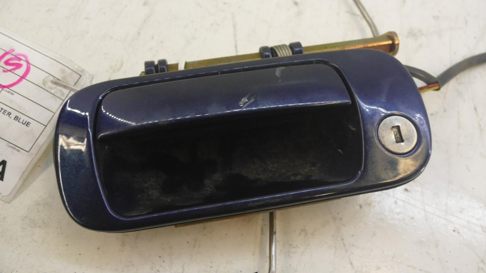 View Auto part Door Handle Maserati 4200gt 2004