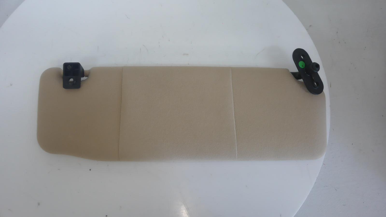 View Auto part Sunvisor Maserati 4200gt 2004