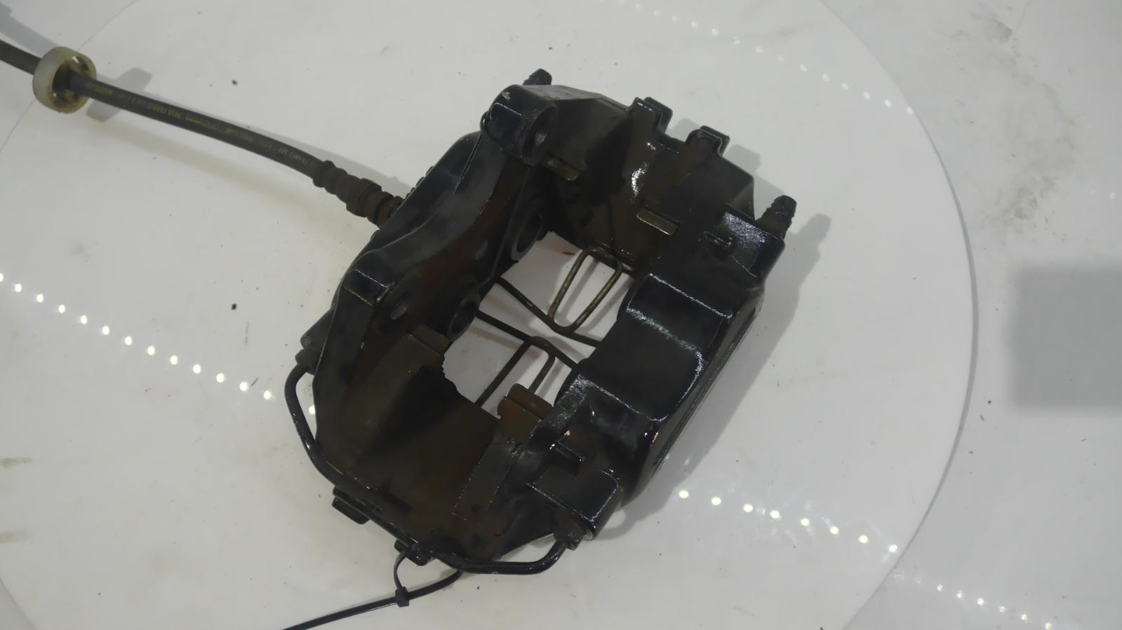 View Auto part Caliper Maserati 4200gt 2004